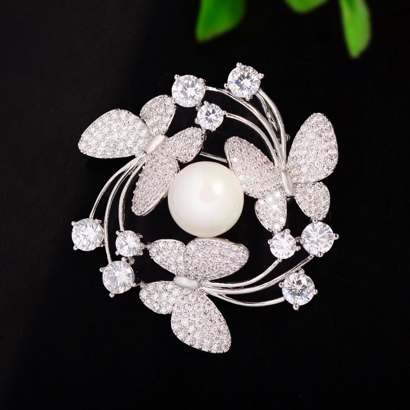 High-End Butterfly Pearl Brooch Niche Design Exquisite Pin Fashion Versatile Coat Sweater Accessories Corsage - Image 1